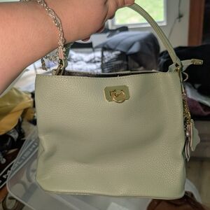 Elegant Green Leather Handbag